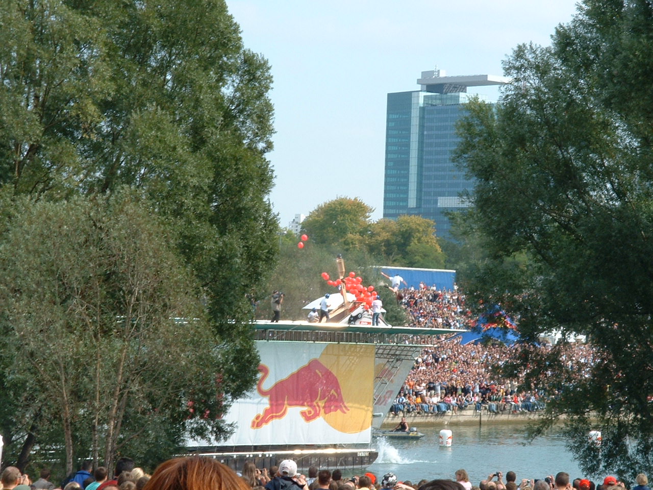 RED BULL Flugtag 19.09.2004