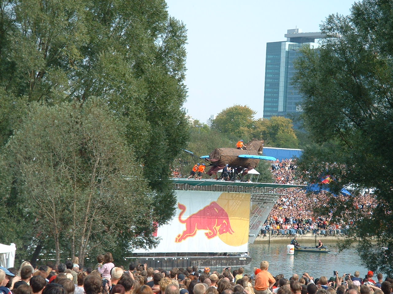 RED BULL Flugtag 19.09.2004